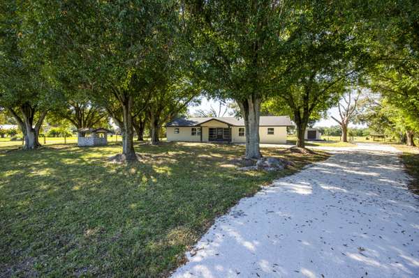 311 SW 67th DR, Okeechobee, FL 34974