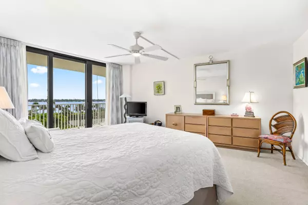 Palm Beach, FL 33480,3360 S Ocean BLVD 3 A I