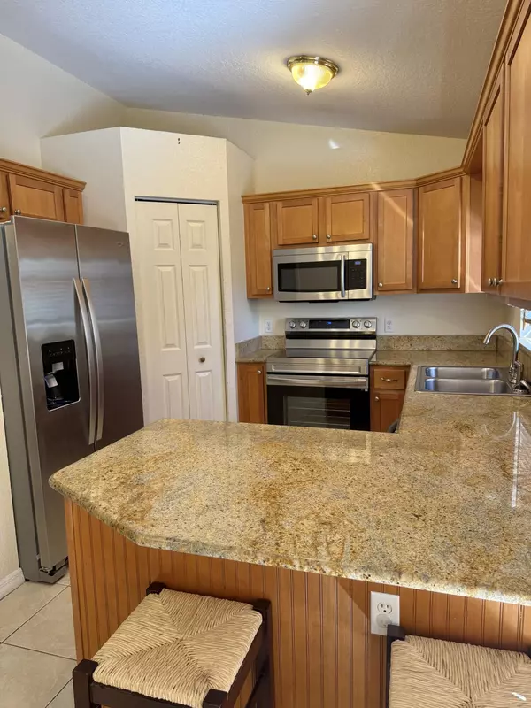 Vero Beach, FL 32962,1290 SW 12th CT