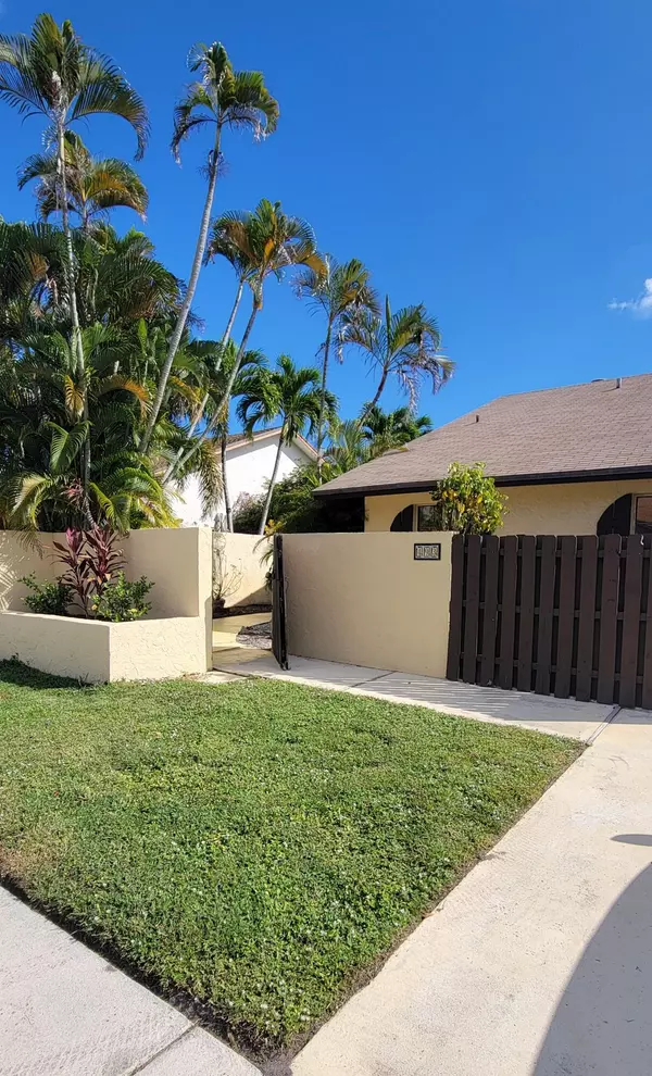 Delray Beach, FL 33445,493 SW 28th AVE