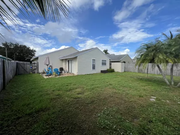 Stuart, FL 34997,5879 SE Wilsie DR