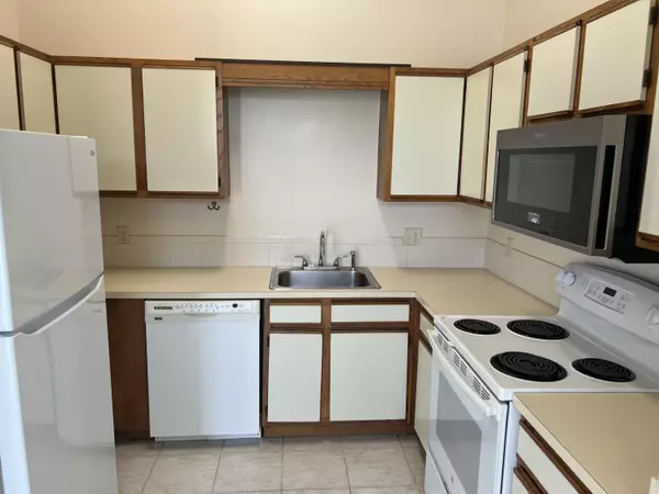 Stuart, FL 34997,5879 SE Wilsie DR