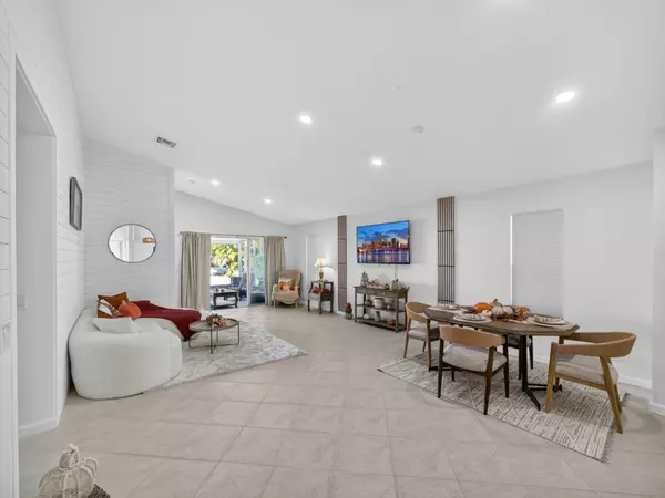 Stuart, FL 34997,2757 SW Versailles TER