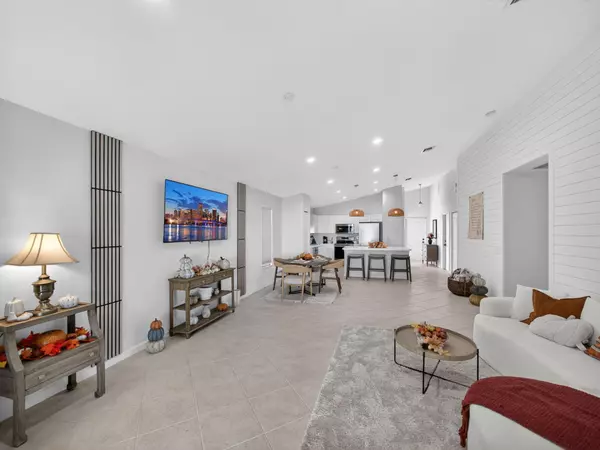 Stuart, FL 34997,2757 SW Versailles TER