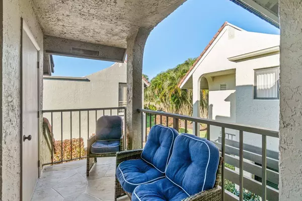 Boynton Beach, FL 33437,5589 Fairway Park DR 202