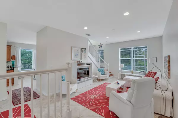 Greenacres, FL 33463,5402 Eastbay DR