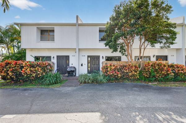 2140 NE 44th ST, Lighthouse Point, FL 33064