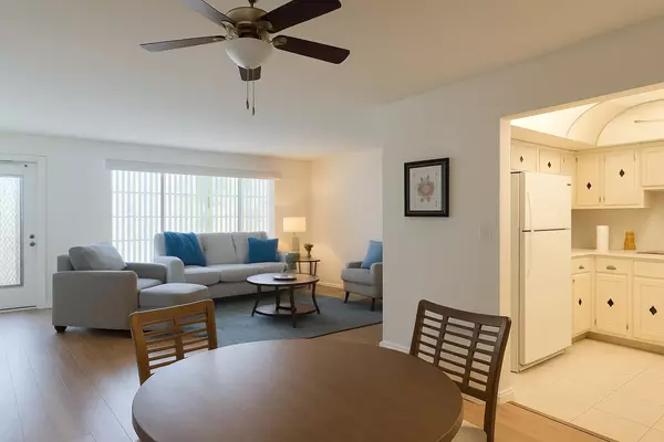 111 Greenbrier B, West Palm Beach, FL 33417