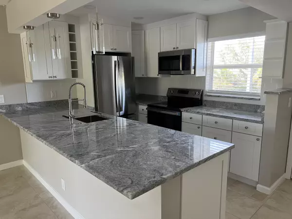 Boynton Beach, FL 33435,230 NE 26th AVE 2070