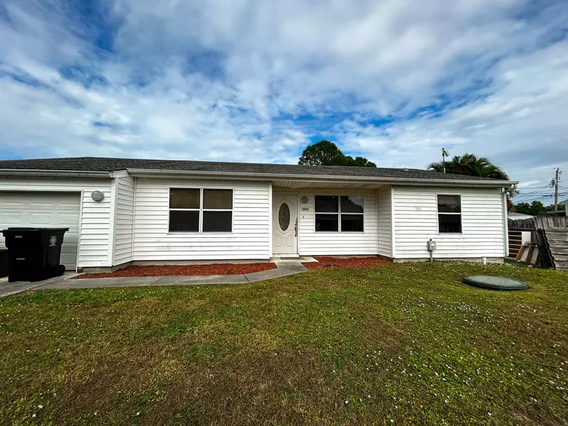 1853 SE Dranson CIR, Port Saint Lucie, FL 34952