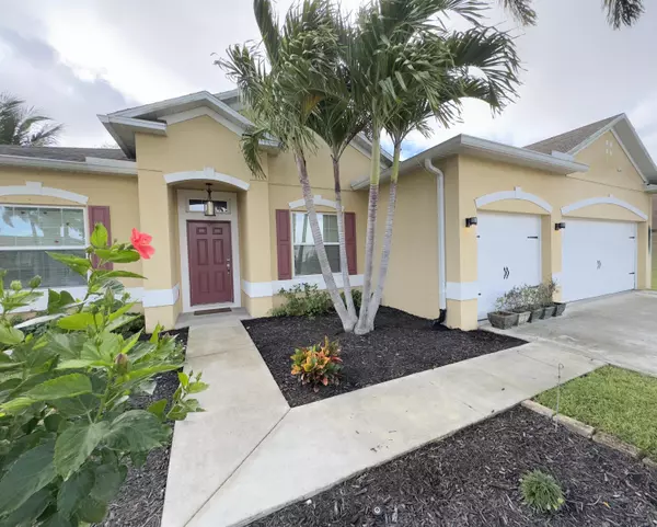 520 SW Dailey AVE, Port Saint Lucie, FL 34953