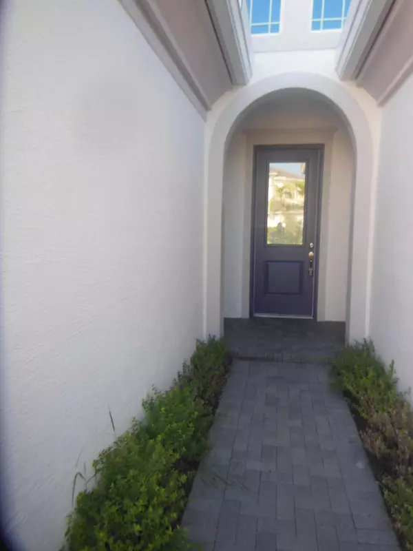 Westlake, FL 33470,5401 Pecan DR