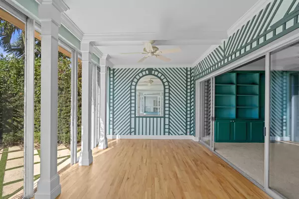 Palm Beach, FL 33480,369 S Lake DR 1d