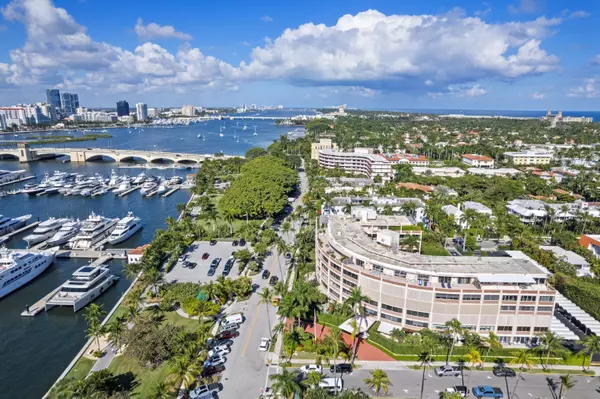 Palm Beach, FL 33480,369 S Lake DR 1d