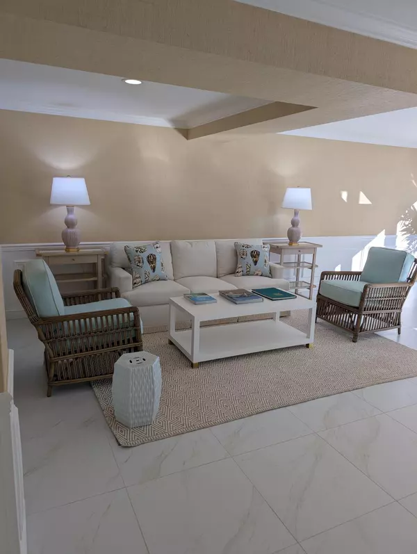 Palm Beach, FL 33480,223 Atlantic AVE 3f