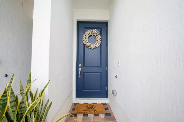 Royal Palm Beach, FL 33411,11985 Park Central