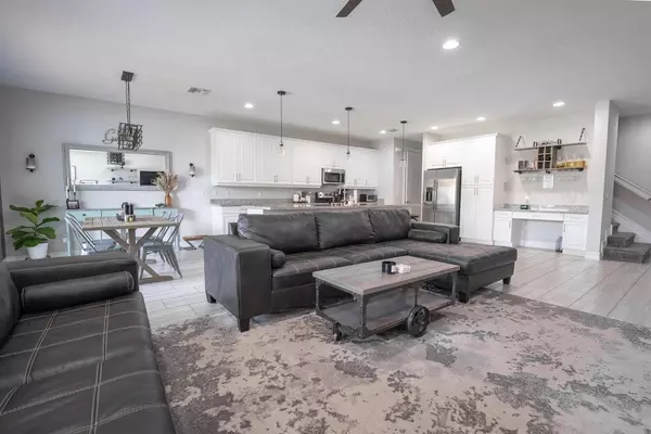 Royal Palm Beach, FL 33411,11985 Park Central