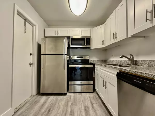 Boca Raton, FL 33486,604 NW 13th ST 0310