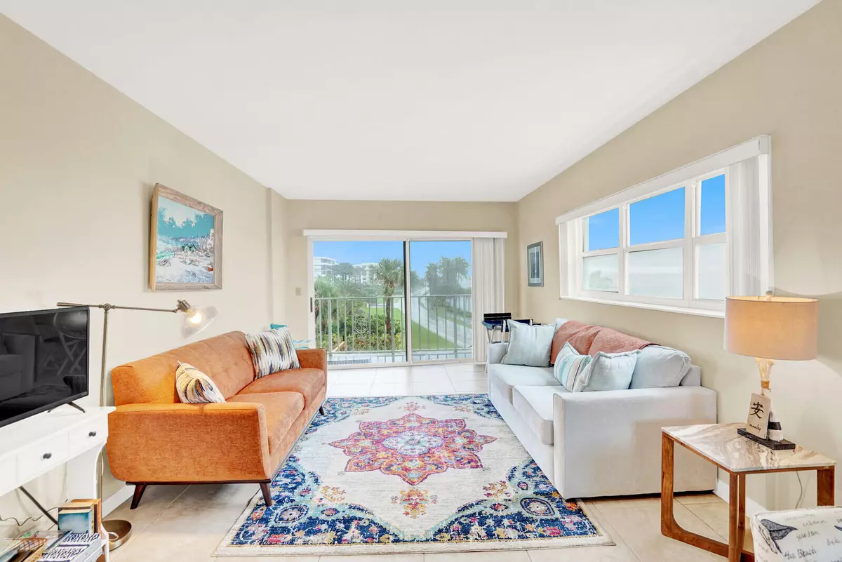 Palm Beach, FL 33480,3030 S Ocean BLVD 332