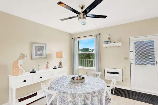 Palm Beach, FL 33480,3030 S Ocean BLVD 332