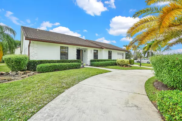 Lake Worth, FL 33467,5901 White Cypress DR