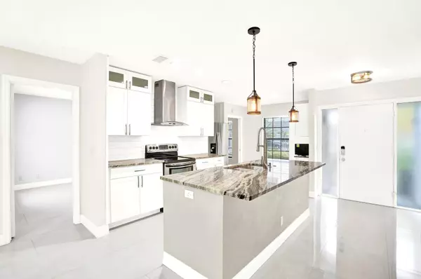 Lake Worth, FL 33467,5901 White Cypress DR