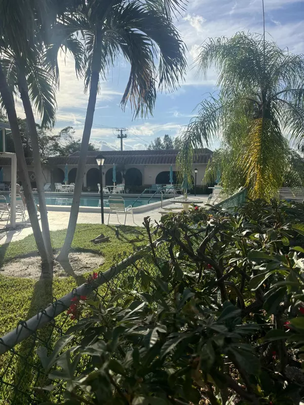 Boca Raton, FL 33431,400 NE 20th ST A131