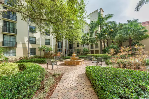 West Palm Beach, FL 33401,630 S Sapodilla AVE 102