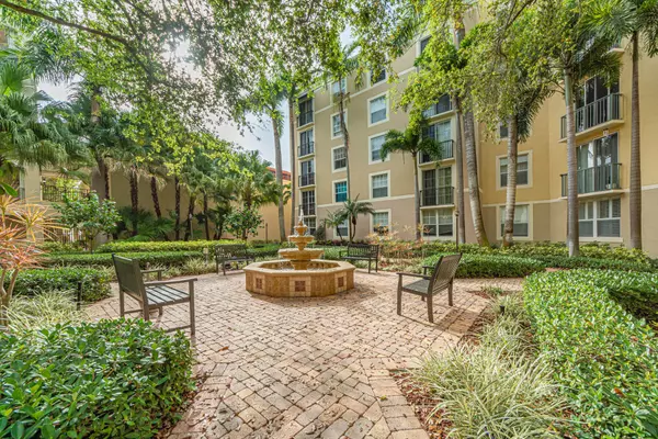 West Palm Beach, FL 33401,630 S Sapodilla AVE 102