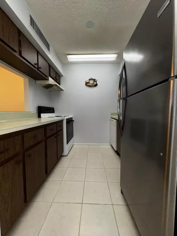 Royal Palm Beach, FL 33411,12004 Poinciana BLVD 108