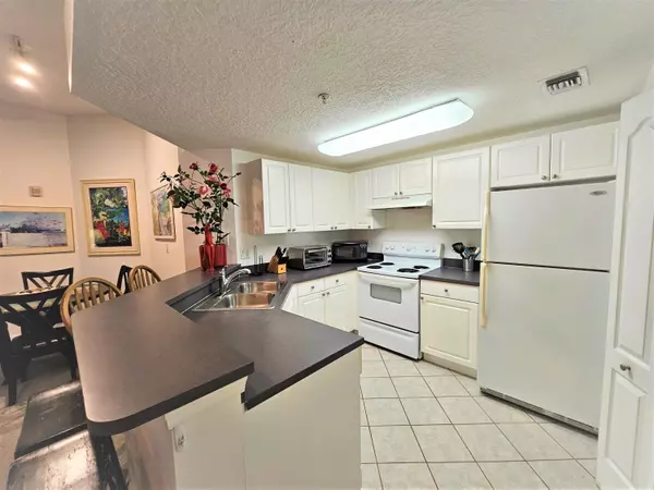 Vero Beach, FL 32967,5050 Fairways CIR 301