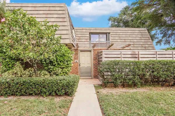 Palm Beach Gardens, FL 33418,803 8th TER