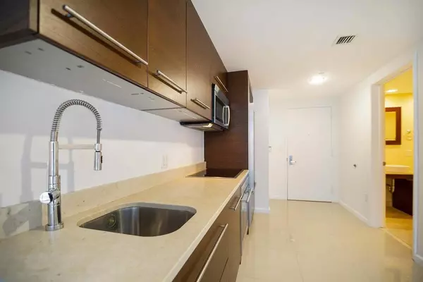 Miami, FL 33131,495 Brickell AVE 4206