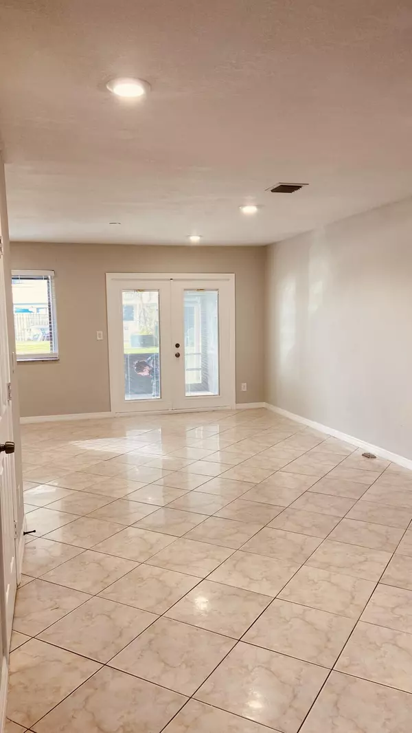 Greenacres, FL 33463,5305 Bayside DR