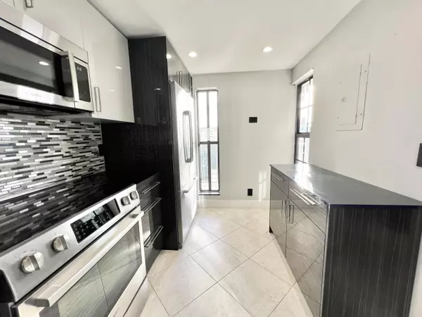 Boca Raton, FL 33432,17 Royal Palm Way 503