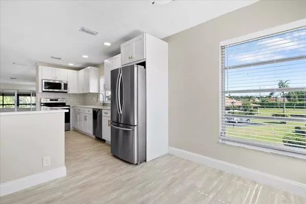 Delray Beach, FL 33484,13921 Royal Palm CT D