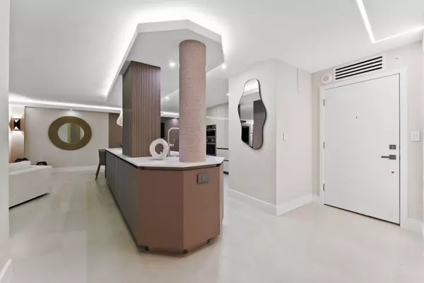 Boca Raton, FL 33432,875 E Camino Real 2g