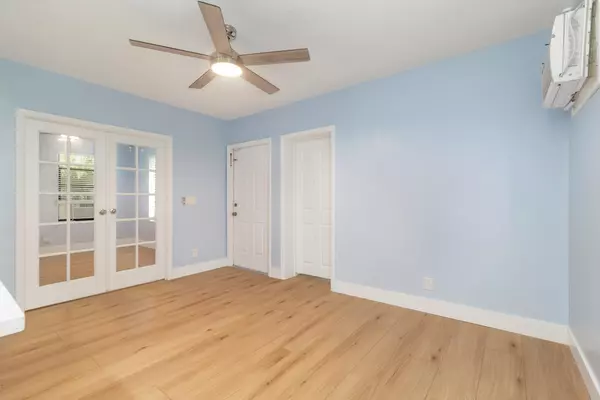 West Palm Beach, FL 33401,308 Croton WAY B