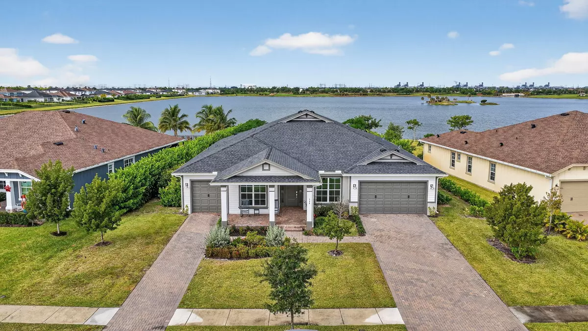 Loxahatchee, FL 33470,799 Hookline CIR