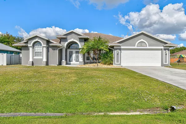 971 SW Mccomb AVE, Port Saint Lucie, FL 34953