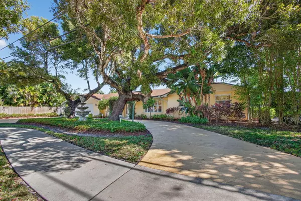 Palm Beach Gardens, FL 33410,12046 Prosperity Farms RD