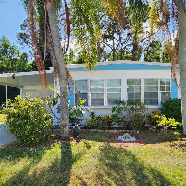 Port Saint Lucie, FL 34952,12 La Mesa