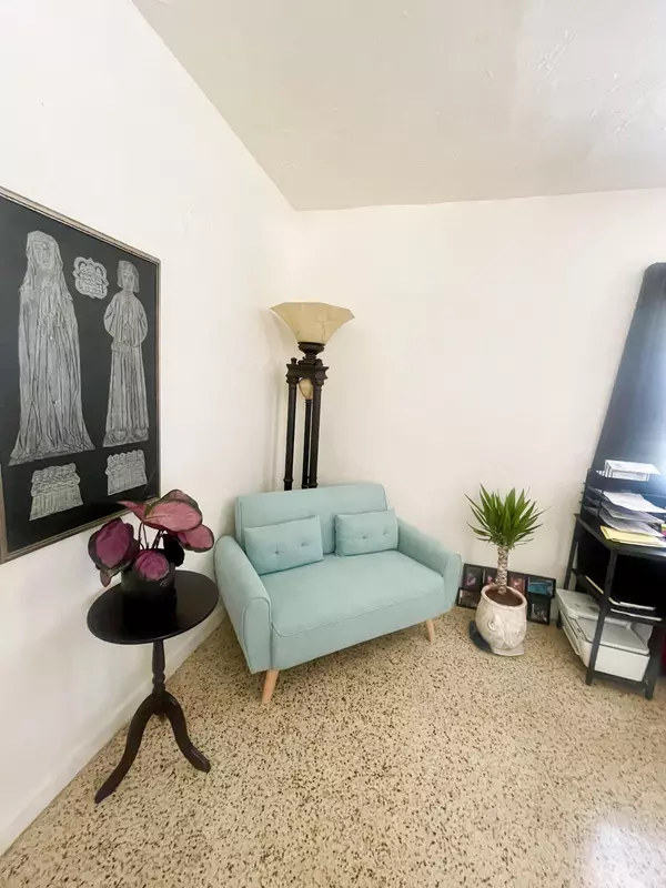 Lake Worth Beach, FL 33460,308 S Ocean Breeze