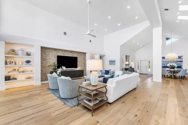 Stuart, FL 34996,6933 SE Harbor CIR