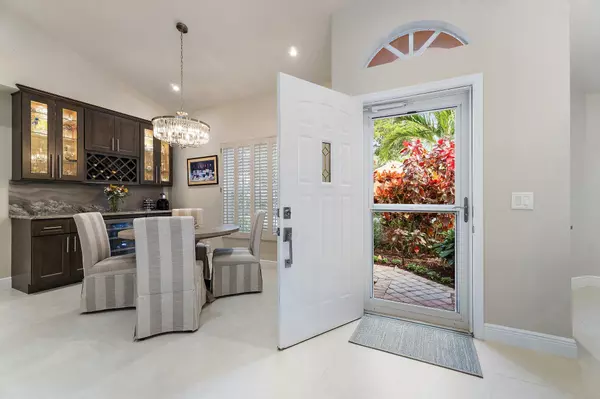 Palm Beach Gardens, FL 33418,45 Via Verona