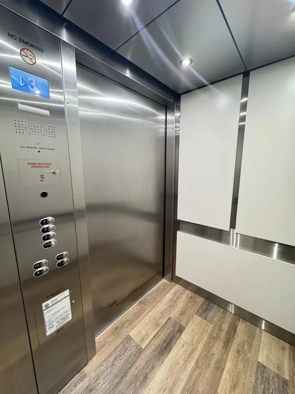 Jupiter, FL 33458,1203 Town Center DR 306