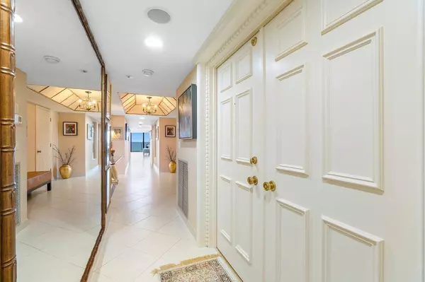 South Palm Beach, FL 33480,4000 S Ocean BLVD 502