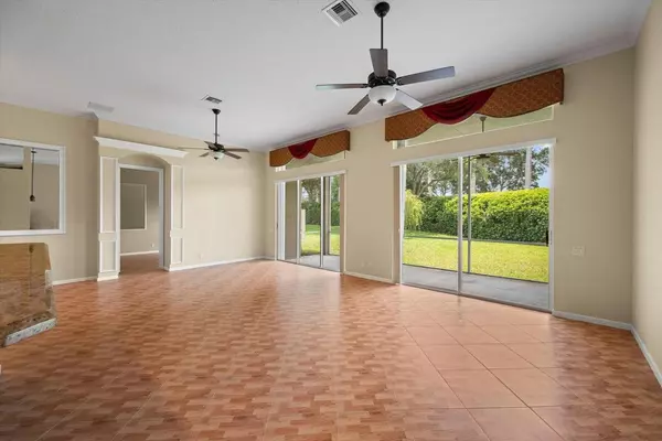 Lake Worth, FL 33467,9819 Mantova DR