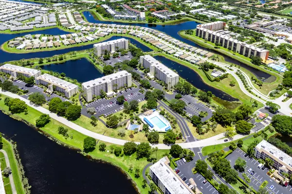 Delray Beach, FL 33446,7290 Kinghurst DR 607