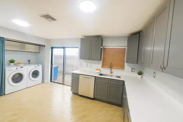 Margate, FL 33063,6242 NW 1st ST